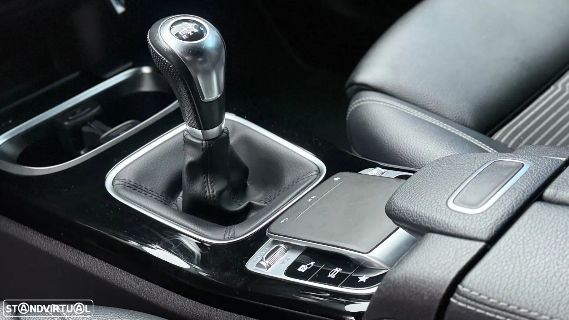 Mercedes-Benz CLA 180 d Shooting Brake Business Solutions 9