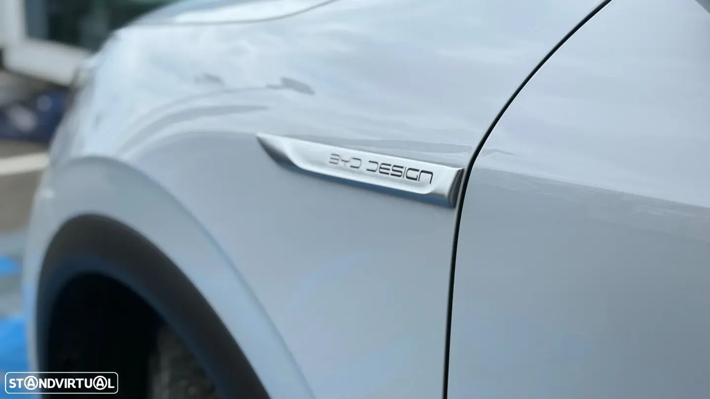 BYD Atto 3 10