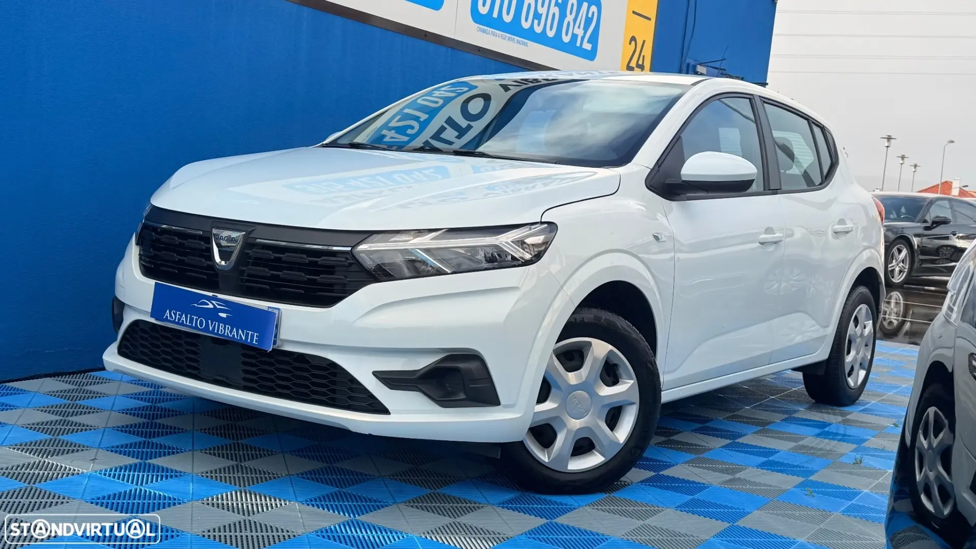 Dacia Sandero Outro 10
