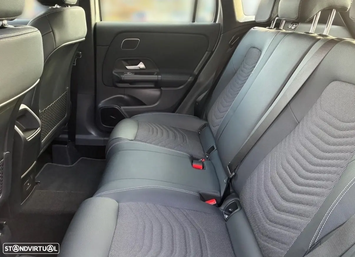 Mercedes-Benz GLA 250 5