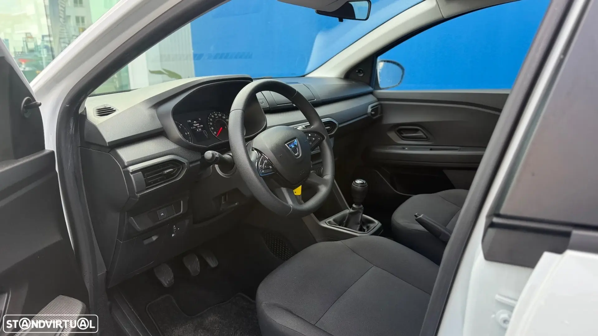 Dacia Sandero Outro 6