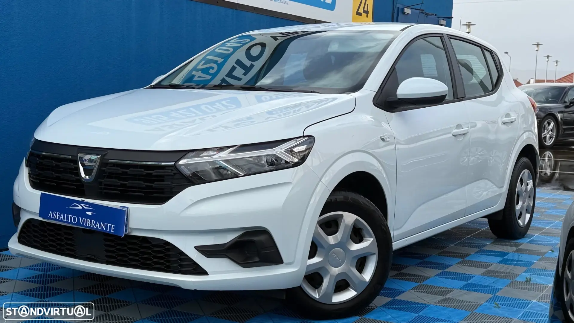 Dacia Sandero Outro 11