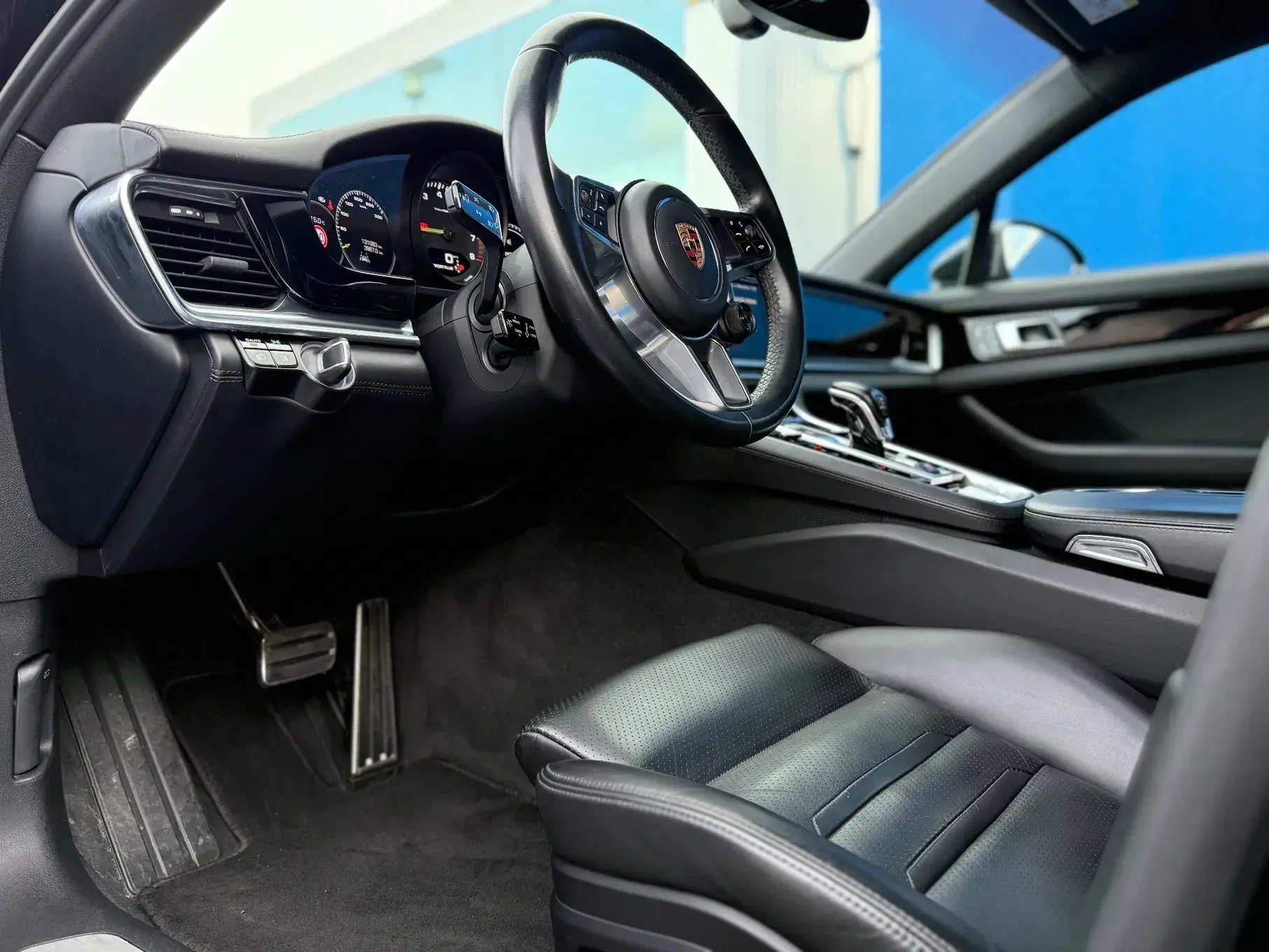 Porsche Panamera Sport Turismo 4 E-Hybrid 10