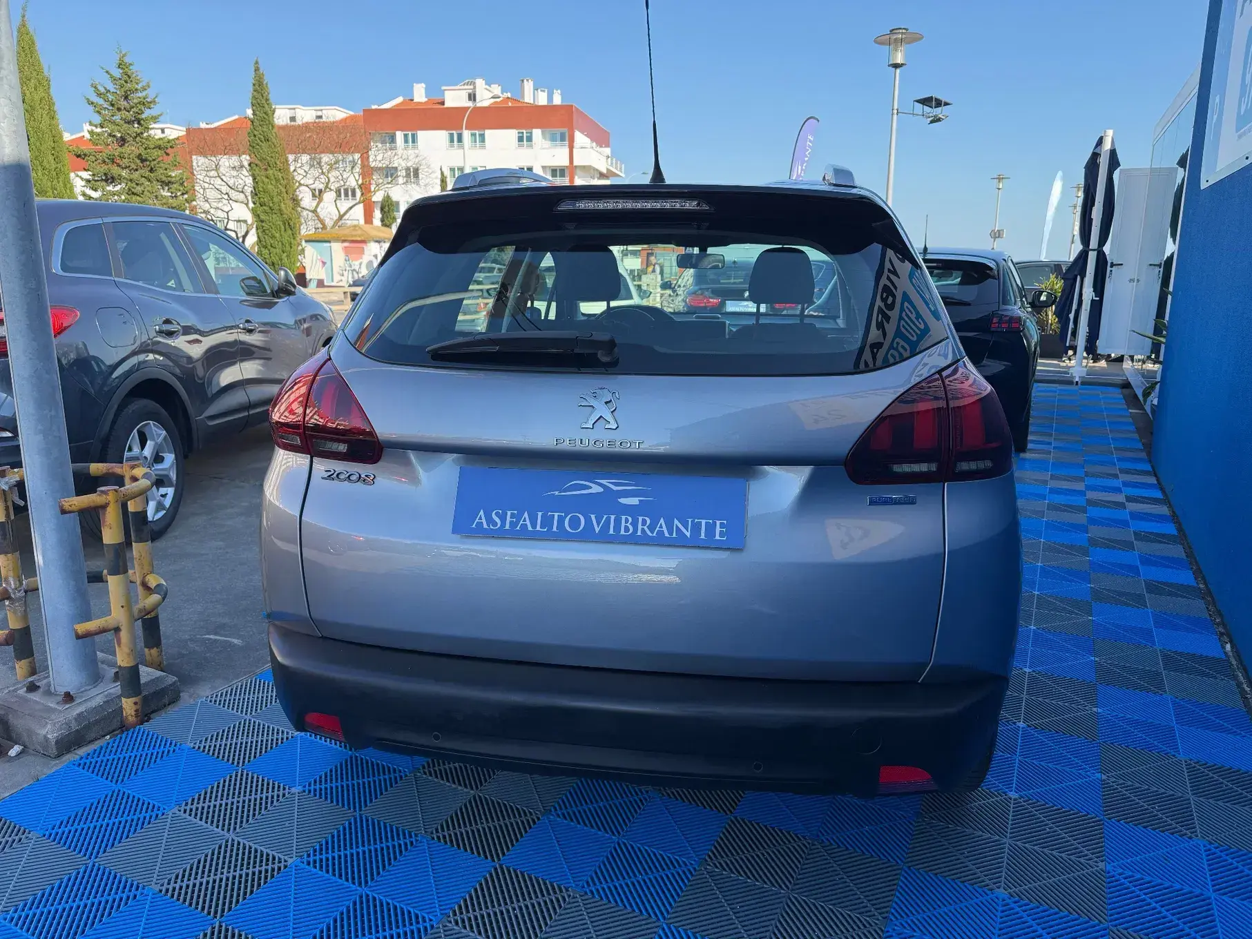 Peugeot 2008 1.2 PureTech Active 5