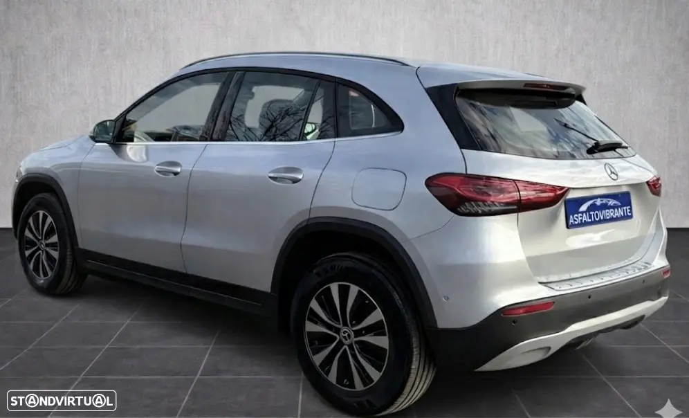 Mercedes-Benz GLA 250 2