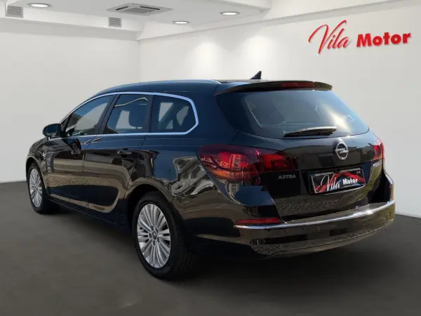 Opel Astra Sports Tourer 1.7 CDTI DPF Sports Tourer 4