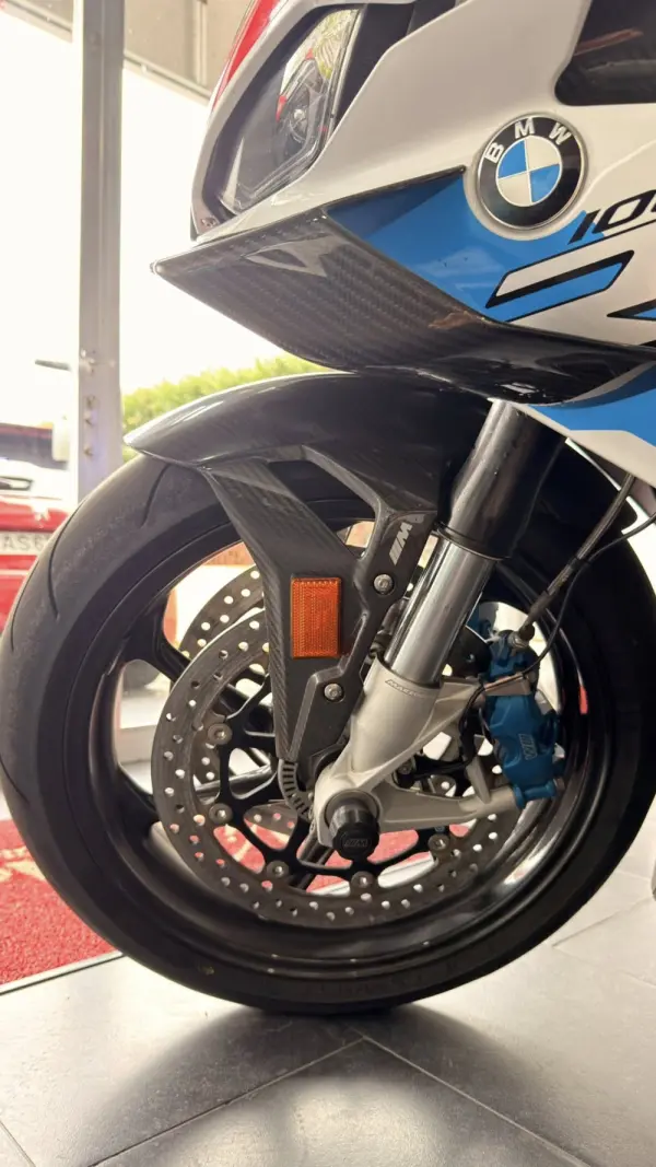 BMW M 1000 RR PACK M 8