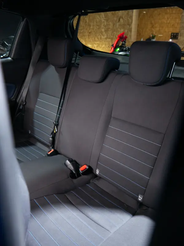 Toyota Yaris 1.5 HSD Square Collec.Blue 31