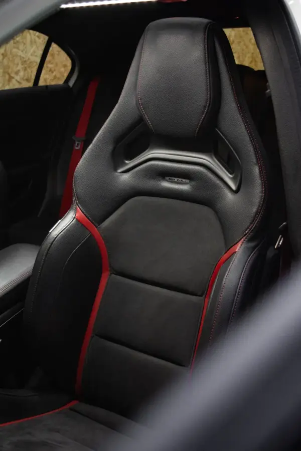 Mercedes-Benz A 45 AMG Edition 1 26