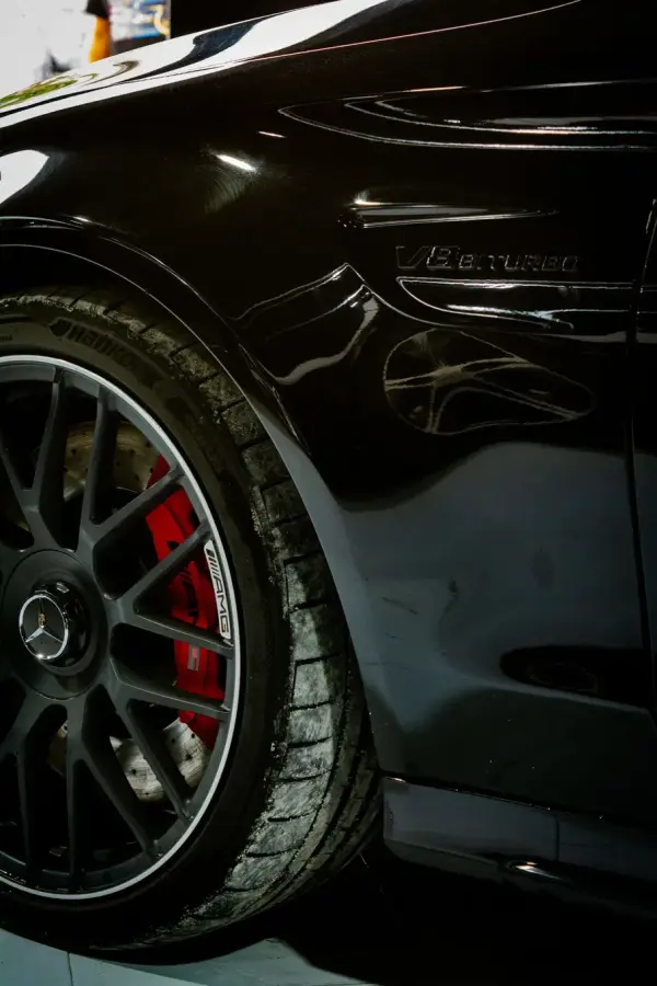 Mercedes-Benz C 63 AMG S 32