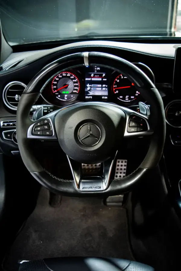 Mercedes-Benz C 63 AMG S 37