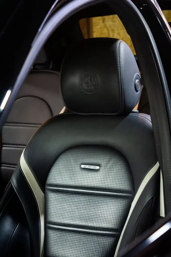 Mercedes-Benz C 63 AMG S 39