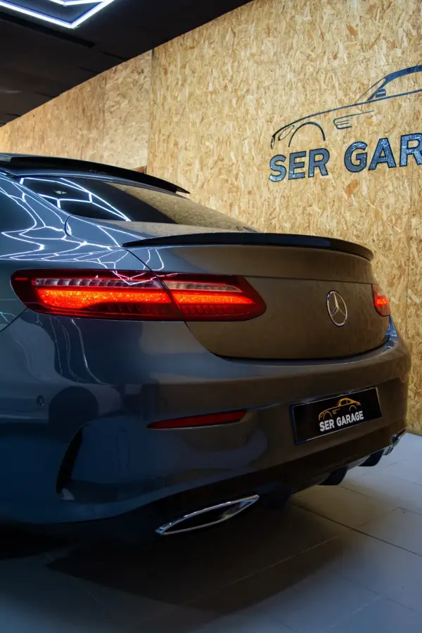 Mercedes-Benz E 220 d coupe night edition 5