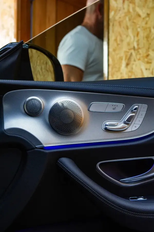 Mercedes-Benz E 220 d coupe night edition 12