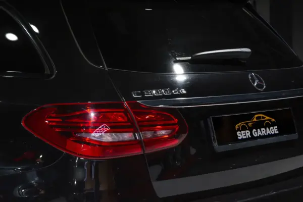 Mercedes-Benz C 300 de amg line 4