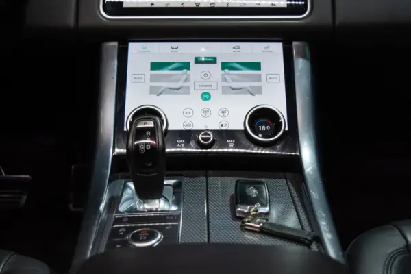 Land Rover Range Rover Sport P400e Hybrid HSE 37