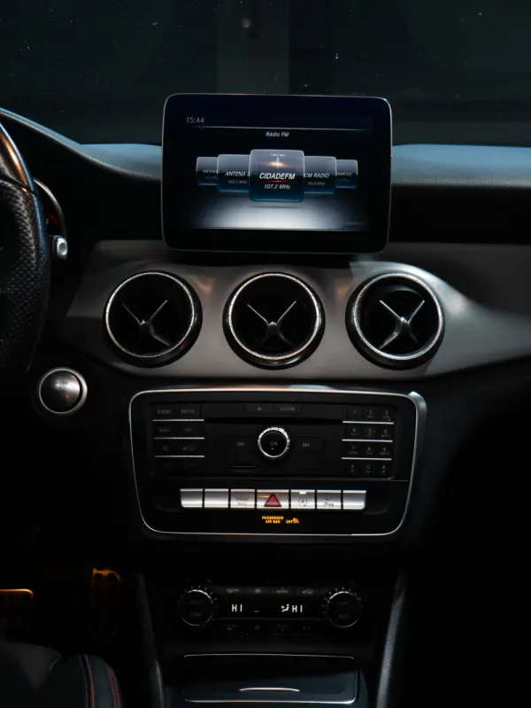 Mercedes-Benz CLA 200 d Shooting Brake AMG Line Aut. 15