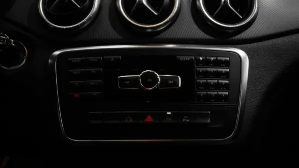 Mercedes-Benz CLA 220 d Aut. 31