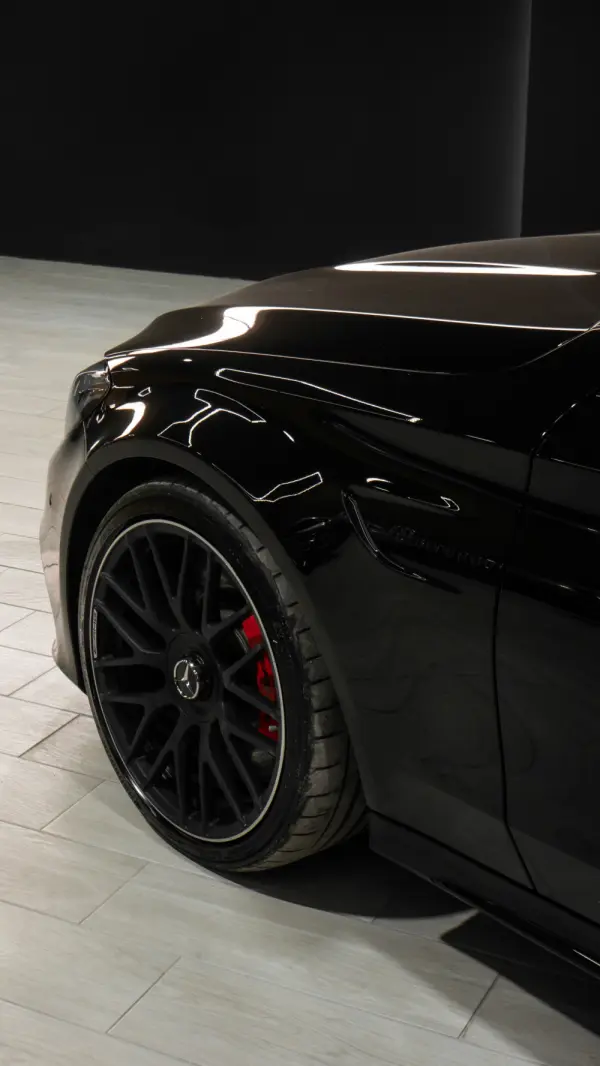 Mercedes-Benz C 63 AMG S 9