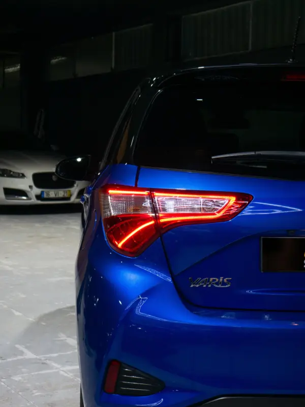 Toyota Yaris 1.5 HSD Square Collec.Blue 11