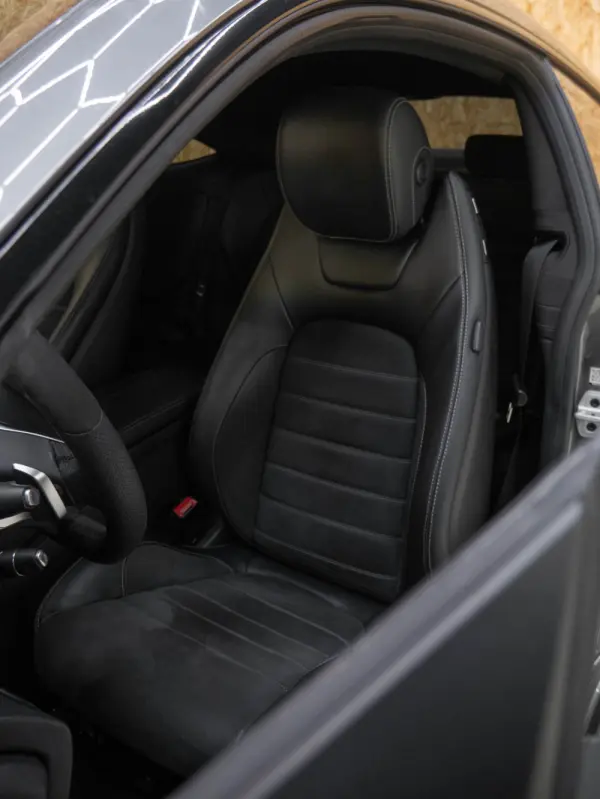 Mercedes-Benz C 220 c220d coupe 36