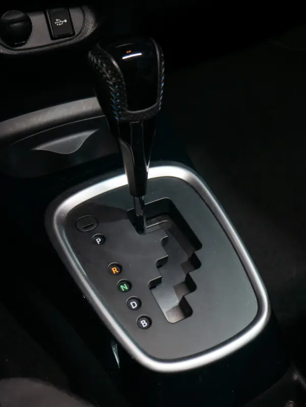 Toyota Yaris 1.5 HSD Square Collec.Blue 19