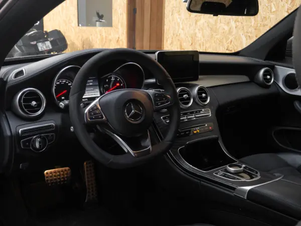 Mercedes-Benz C 220 c220d coupe 35