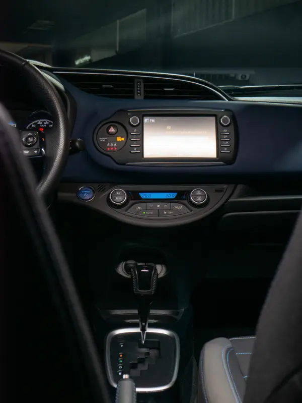 Toyota Yaris 1.5 HSD Square Collec.Blue 29