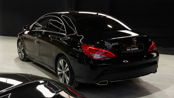 Mercedes-Benz CLA 220 d Aut. 13