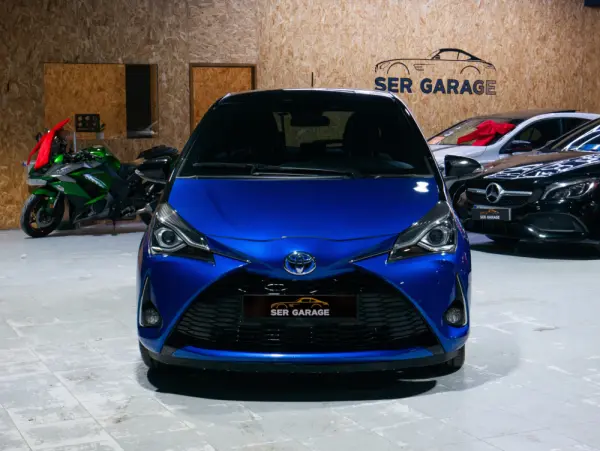 Toyota Yaris 1.5 HSD Square Collec.Blue 12