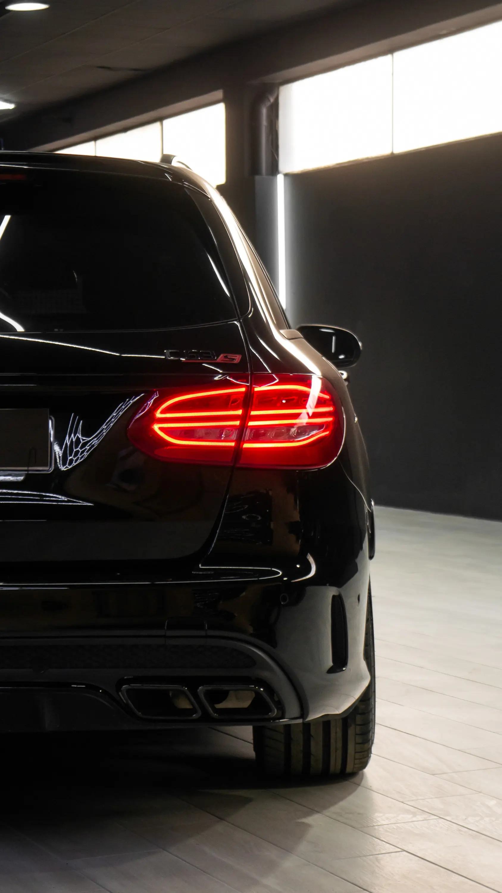 Mercedes-Benz C 63 AMG S 11