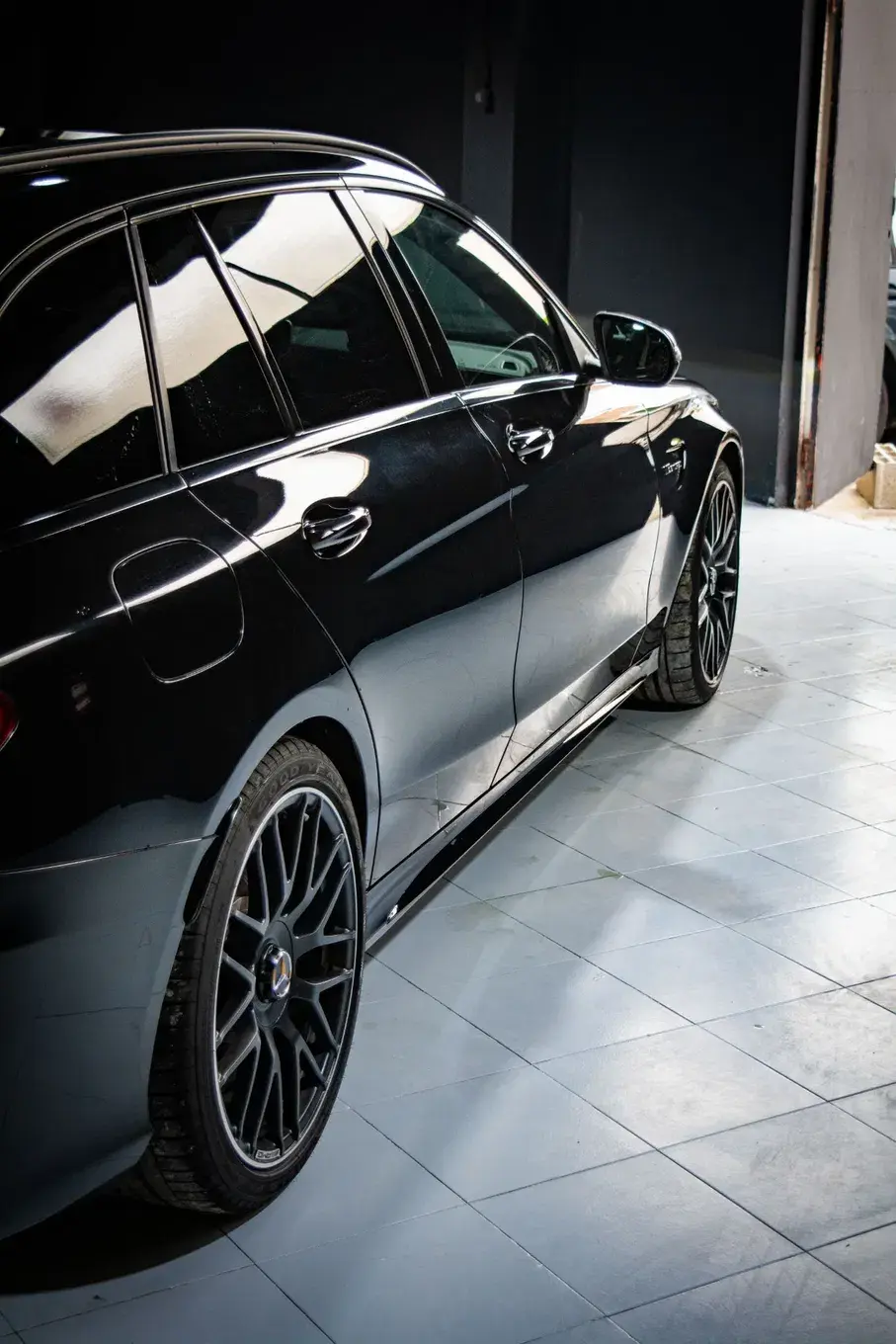 Mercedes-Benz C 63 AMG S 42