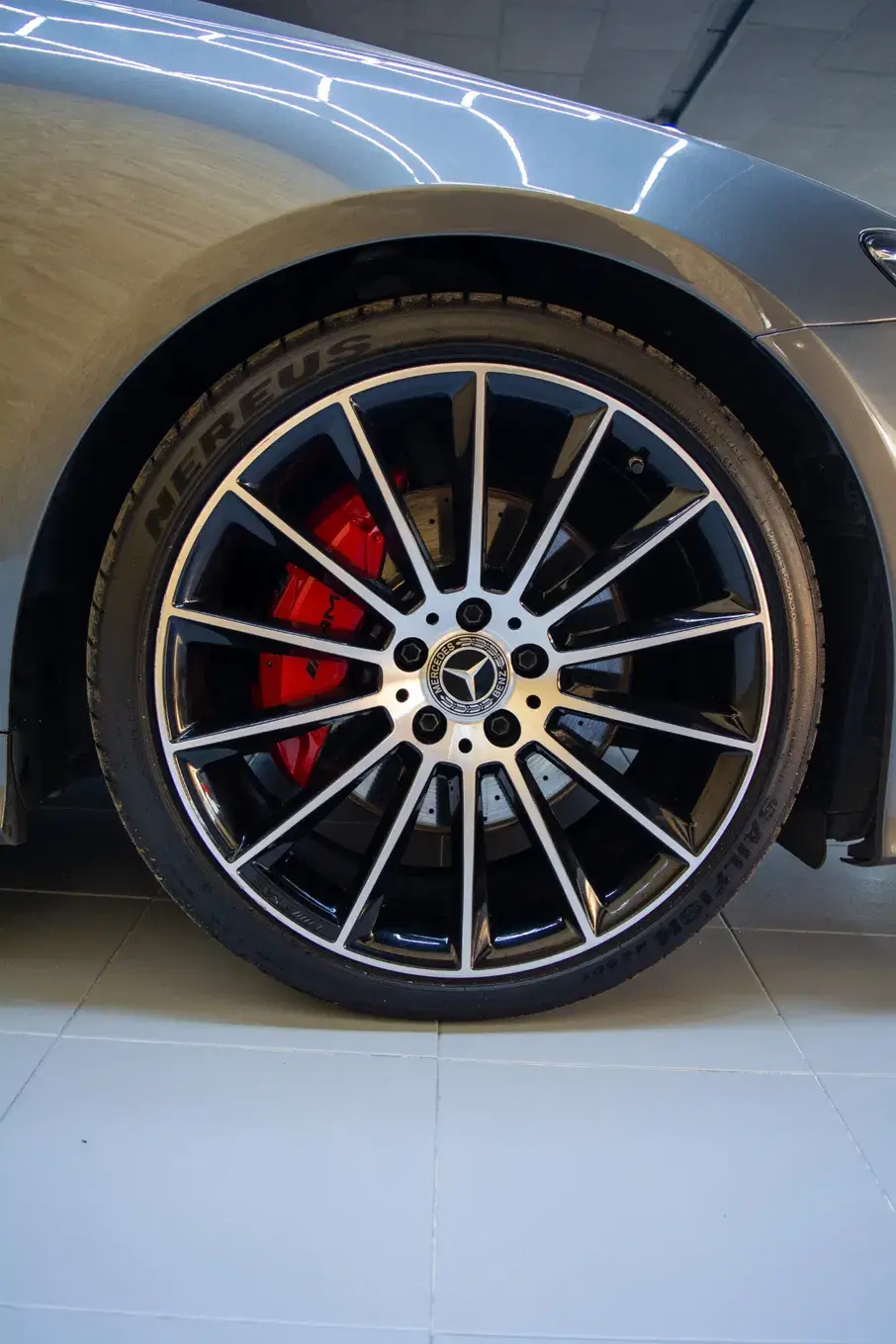 Mercedes-Benz E 220 d coupe night edition 3