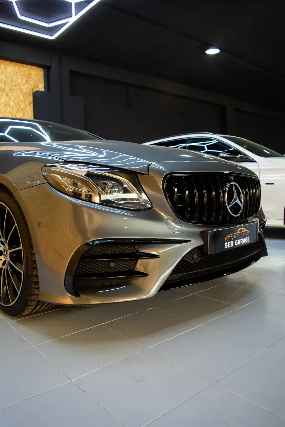 Mercedes-Benz E 220 d coupe night edition 16