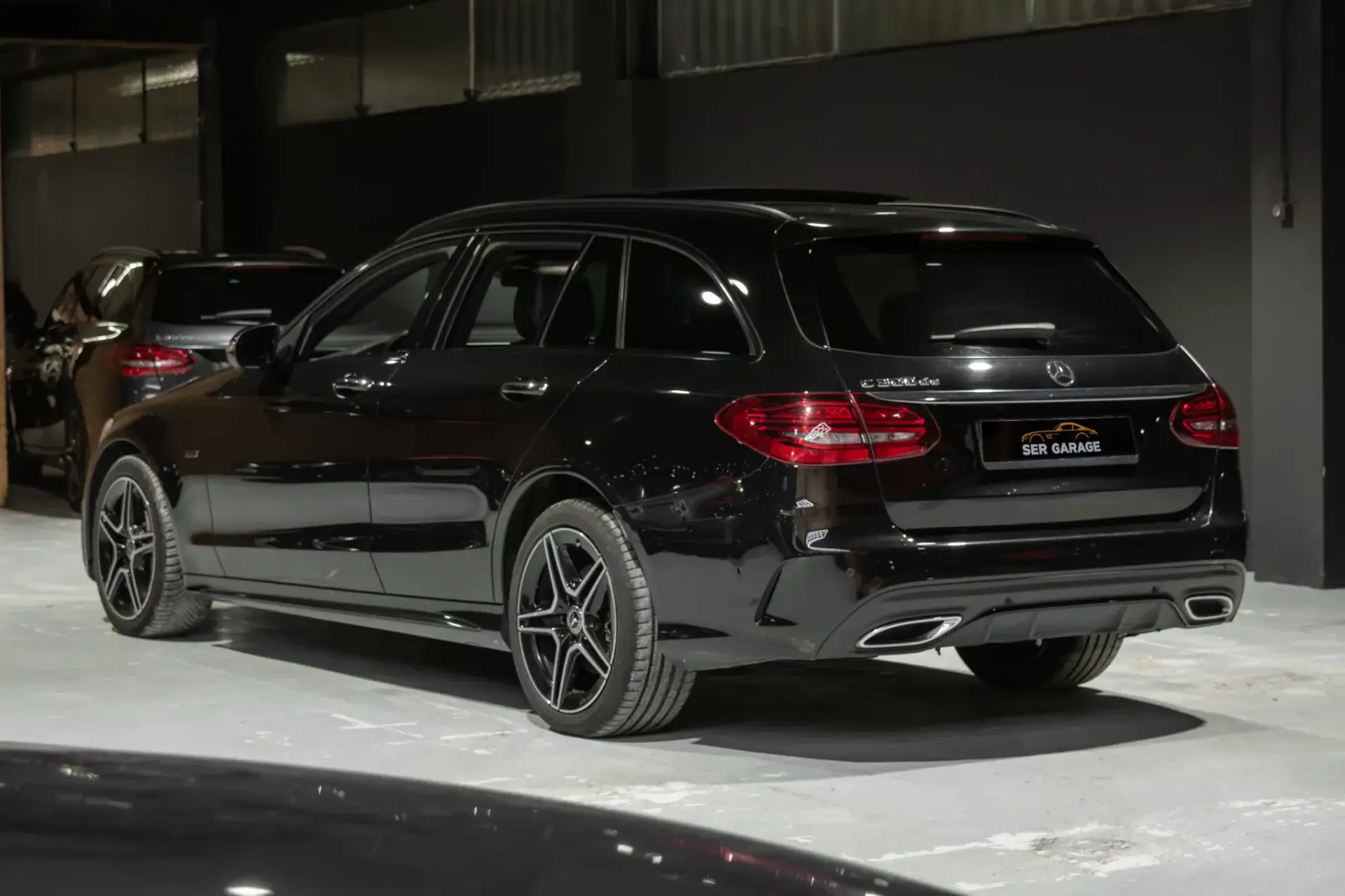 Mercedes-Benz C 300 de amg line 2