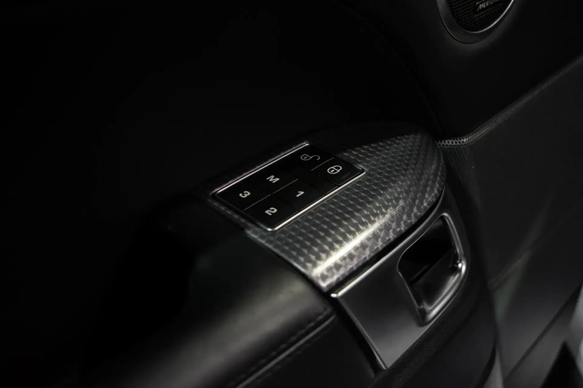 Land Rover Range Rover Sport P400e Hybrid HSE 40