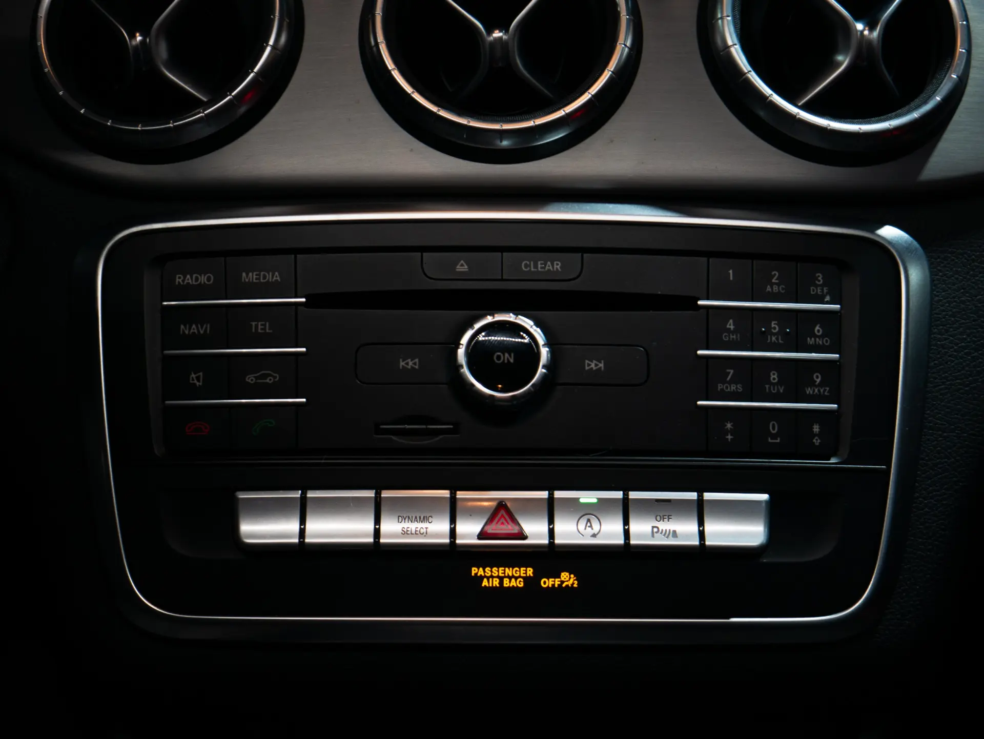 Mercedes-Benz CLA 200 d Shooting Brake AMG Line Aut. 17