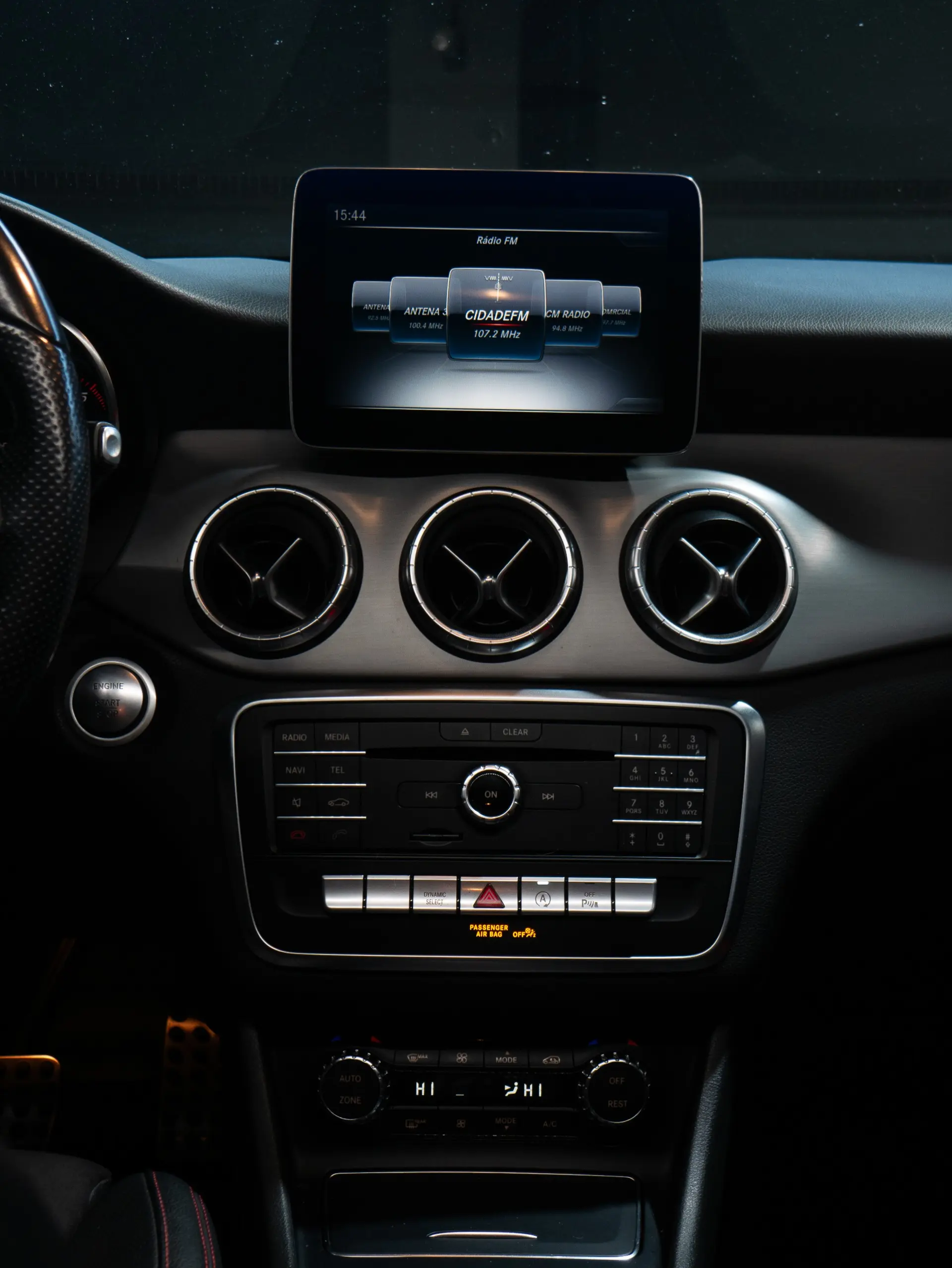 Mercedes-Benz CLA 200 d Shooting Brake AMG Line Aut. 15