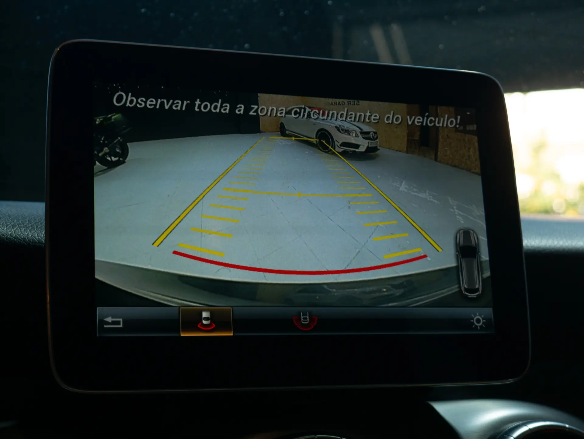 Mercedes-Benz CLA 200 d Shooting Brake AMG Line Aut. 33