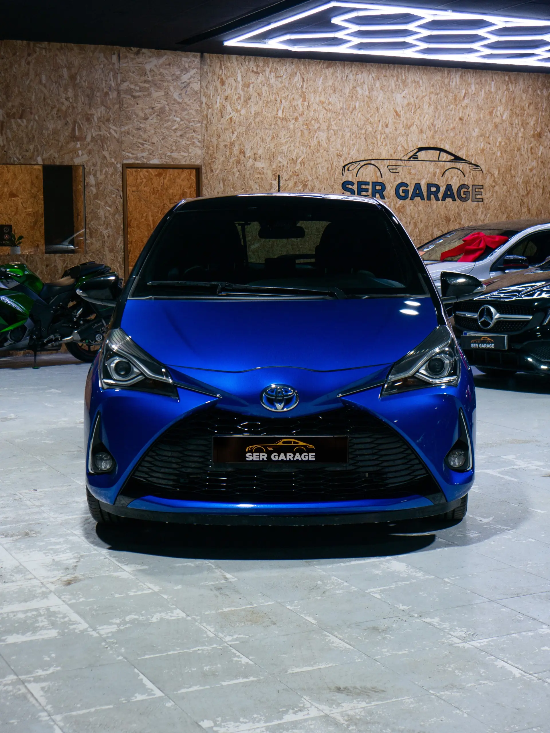 Toyota Yaris 1.5 HSD Square Collec.Blue 13