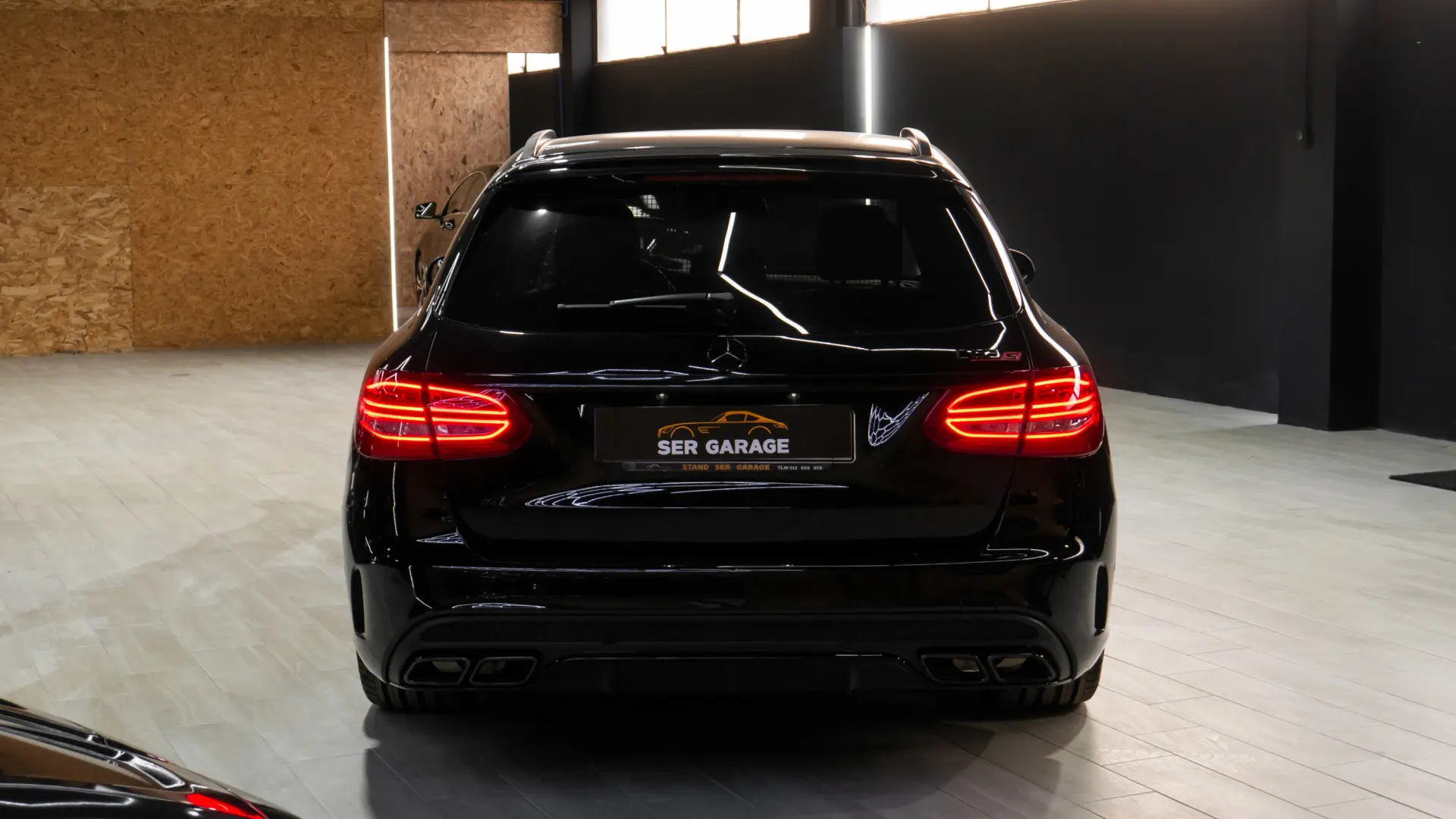 Mercedes-Benz C 63 AMG S 13