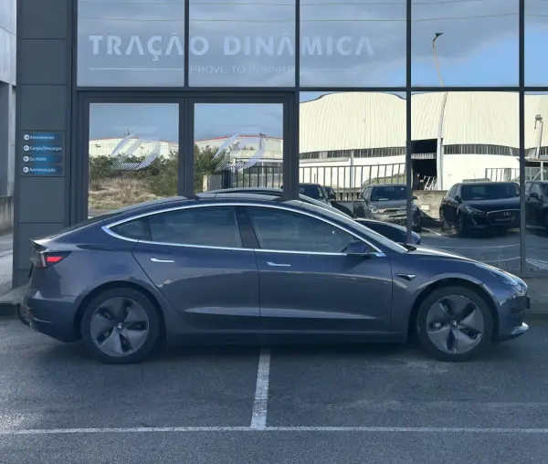 Tesla Model 3 Standard Range Plus RWD 6