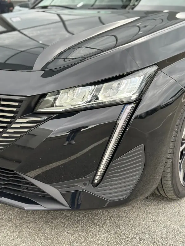 Peugeot 308 1.5 BlueHDi Allure EAT8 9