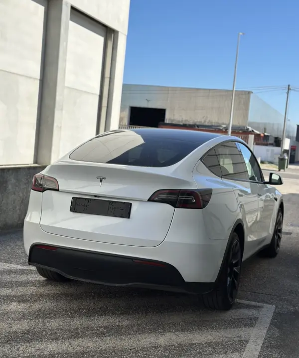 Tesla Model Y RWD 3