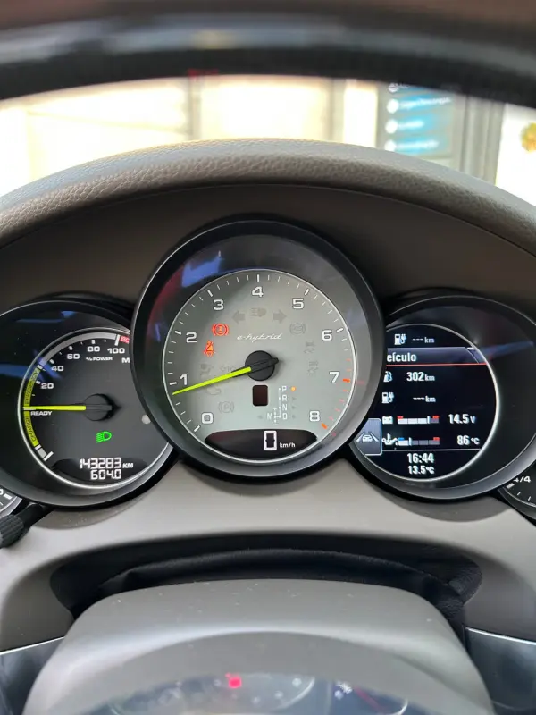 Porsche Cayenne E-Hybrid Tiptronic S 33