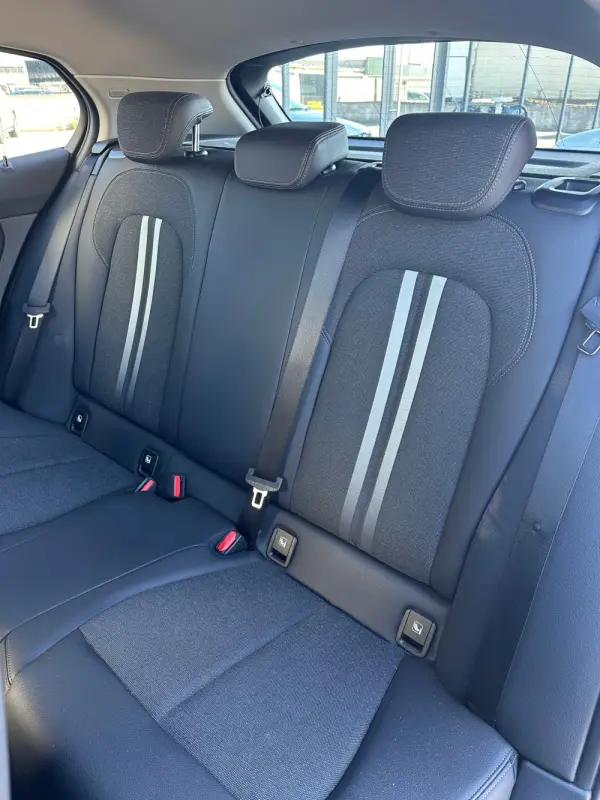 BMW 118 i Aut. Sport Line 19