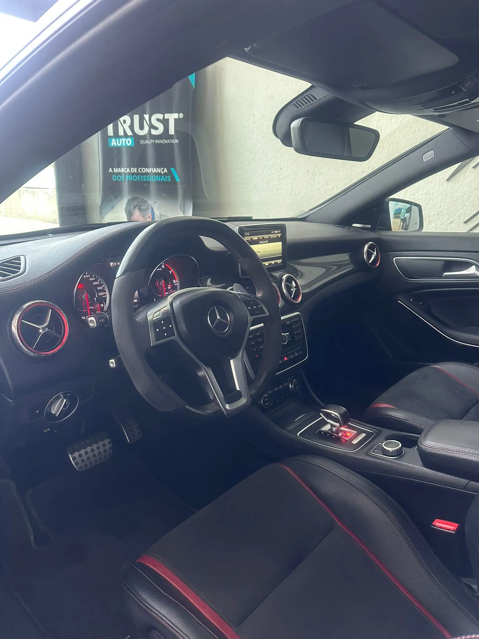 Mercedes-Benz CLA 45 AMG Outro 7