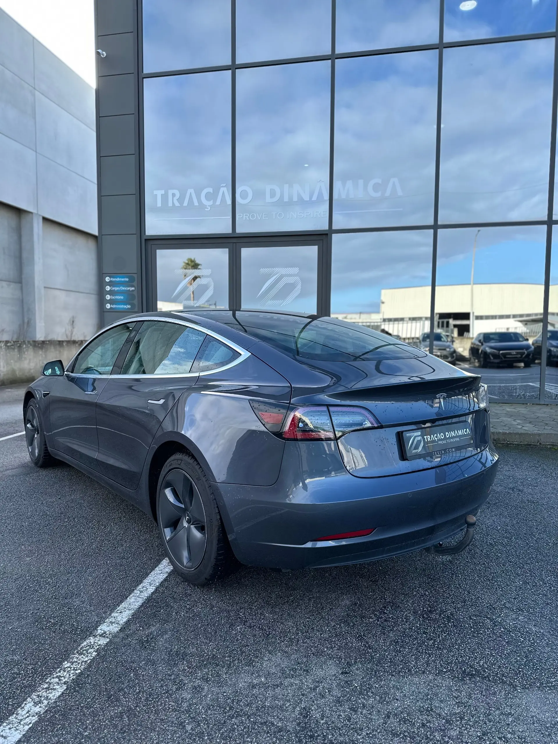 Tesla Model 3 Standard Range Plus RWD 8
