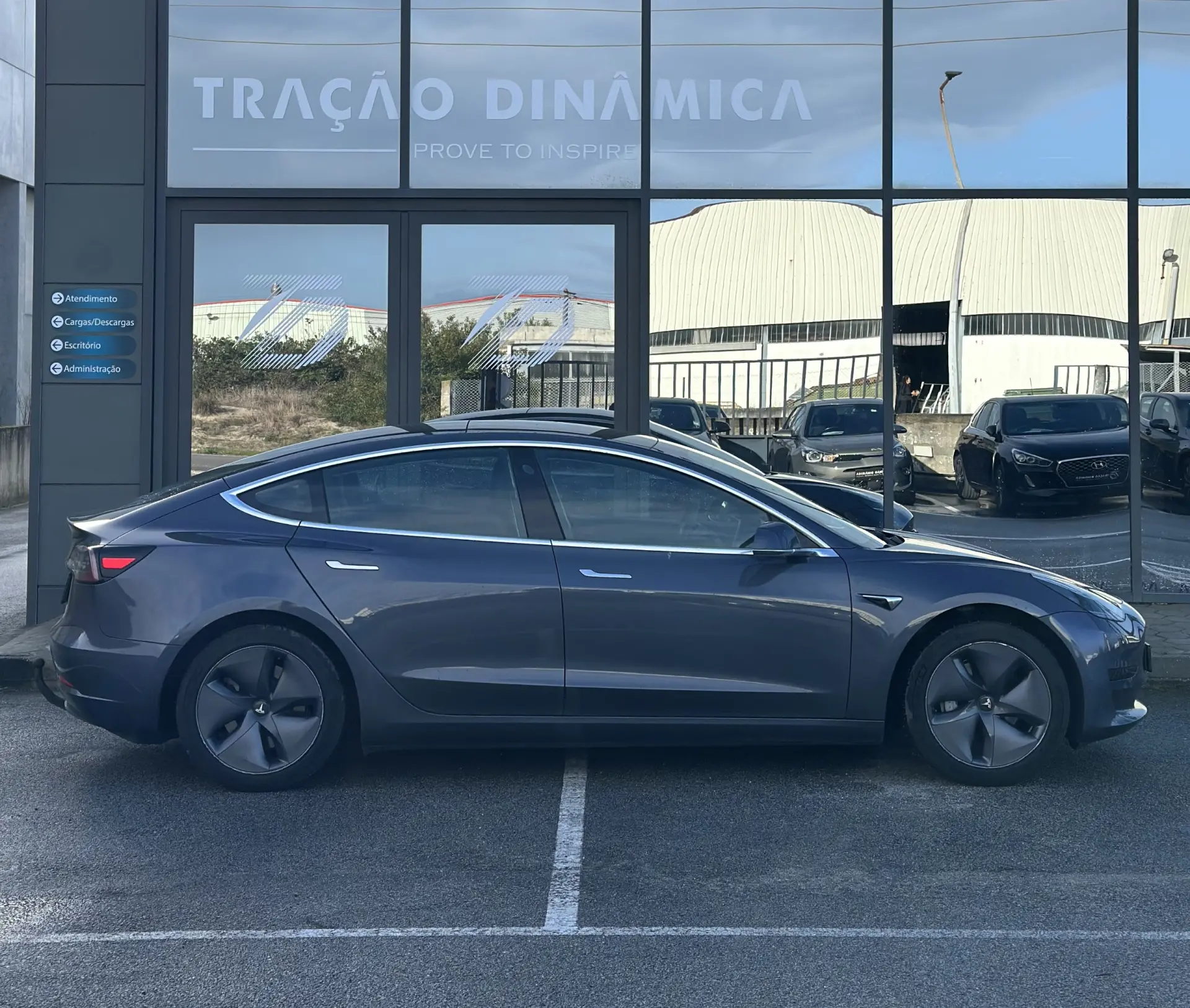 Tesla Model 3 Standard Range Plus RWD 6