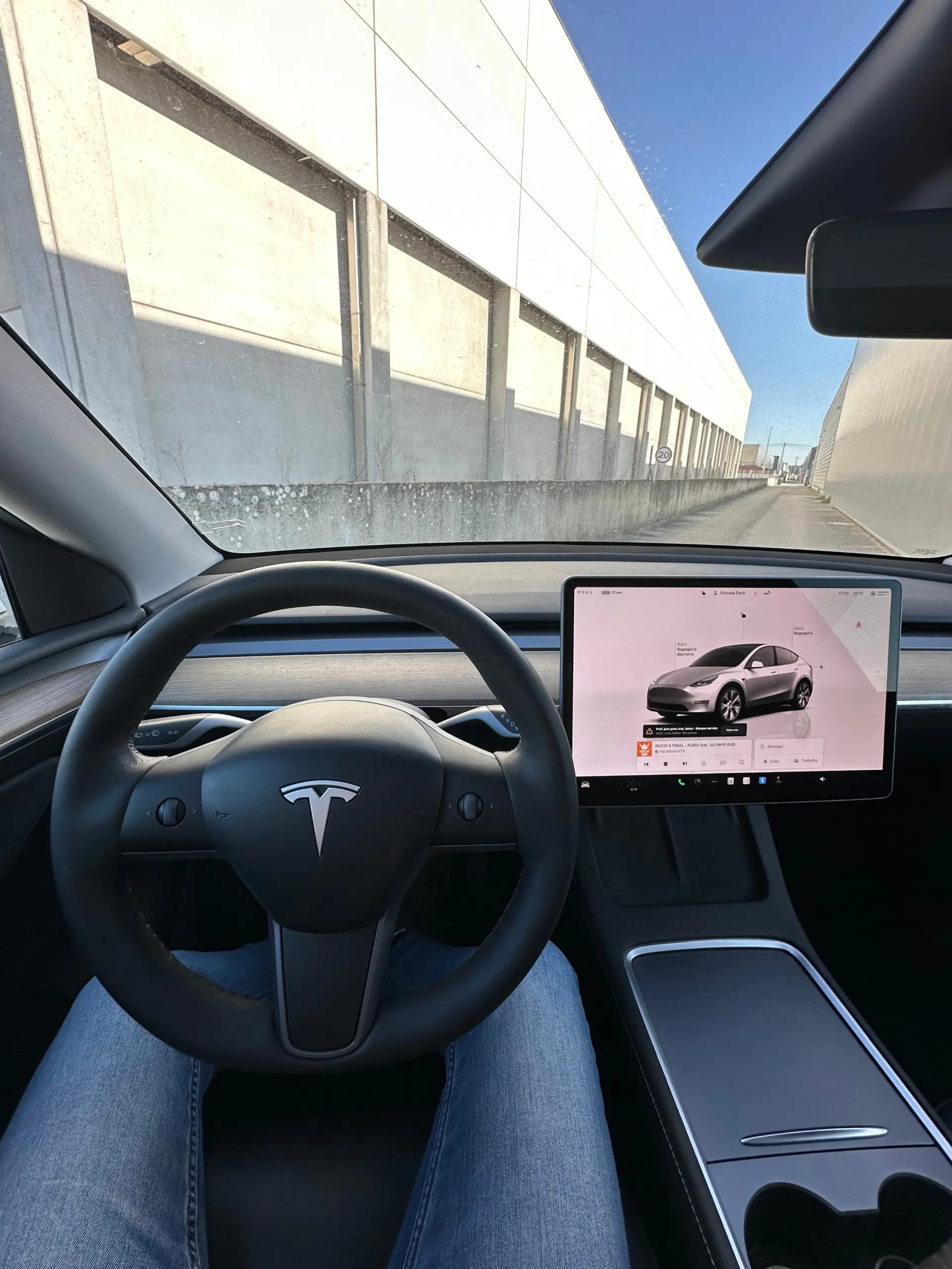 Tesla Model Y RWD 5